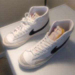 Nike shoes w Blazer mid 77